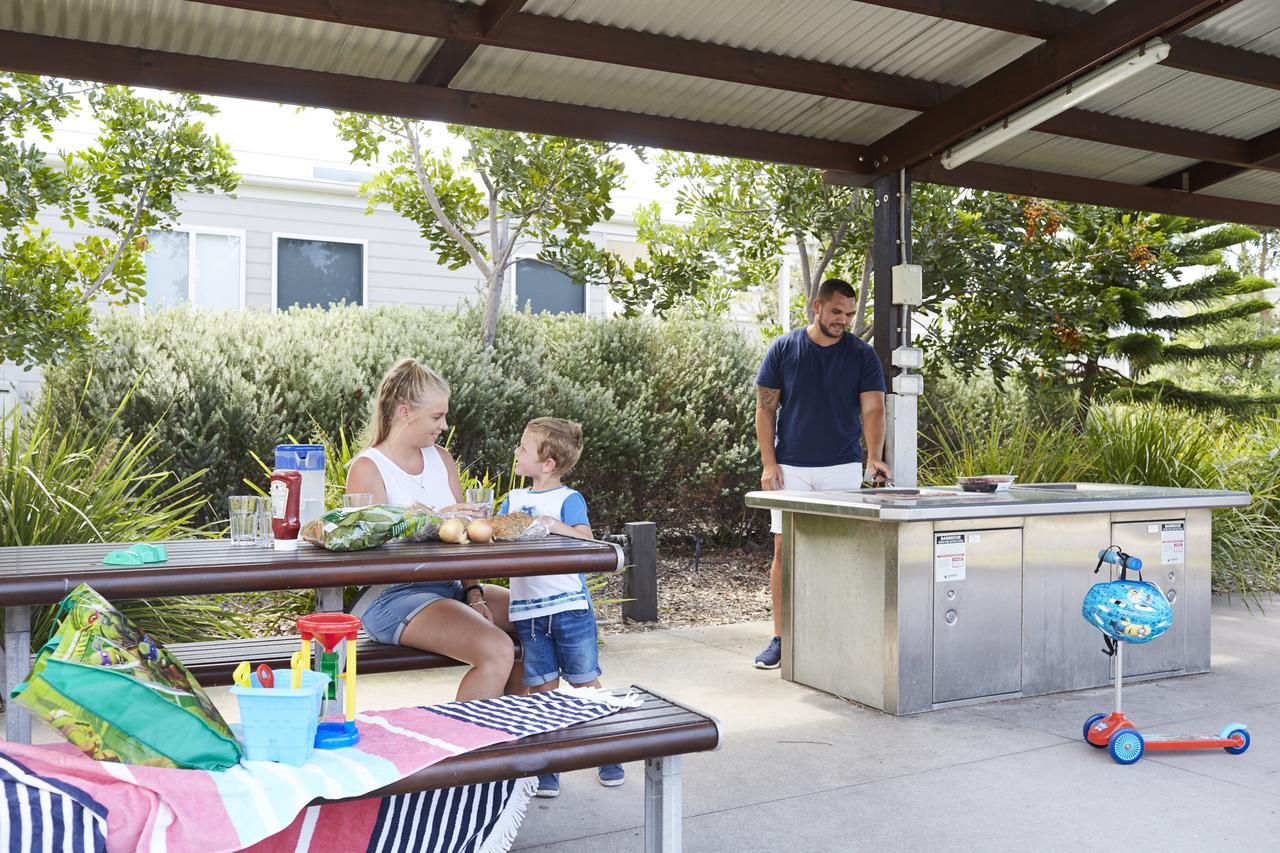 Nrma Stockton Beach Holiday Park Hotel Exterior foto